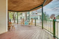Eau Claire Retreat Close to Campus and Dtwn! - parking