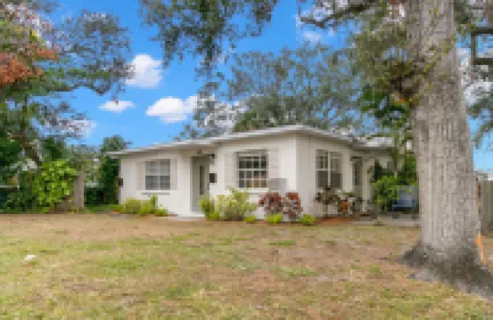 New! Bayside Escape - Cozy Hideaway Near Bayshore Beautiful