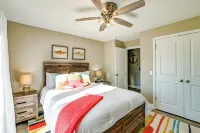 Beautiful Kentucky Lake Getaway w/ Dock & Deck! - Homestays