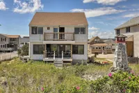 Charming Oceanfront Home on Salisbury Beach - Homestays