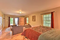 'a Bit of Heaven' Cabin < 13 Miles from Boone! - Wifi