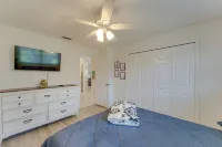 Punta Gorda Oasis with Private Pool and Patio! - parking
