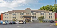 Holiday Inn Express Henderson N Evansville South by IHG فنادق في Henderson