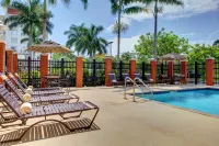 Hyatt Place Ft Lauderdale Airport Cruise Port - Rooftop Pools