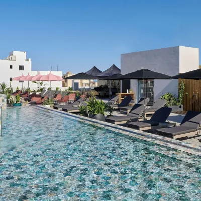 Stic Urban Hotel & Spa Отели рядом с достопримечательностью «Пляж Эс-Пуэт»