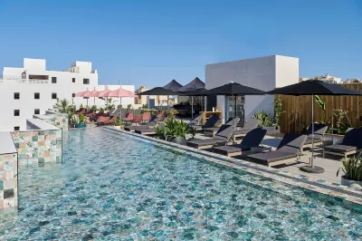 Stic Urban Hotel & Spa Hotels near West End