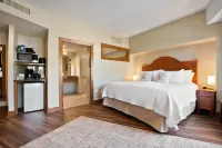 Sundial Studio in the Heart of Canyons Village, Outdoor Pool/Hot Tubs, Walk to Hiking & Biking - 2-Star