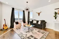 Downtown Nashville Hot Tub Game Room Karaoke