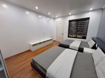 ALUC HOUSE Các khách sạn gần Hòn Ti Tốp