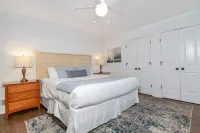 Modern Ranch, King Beds, 4 Bdrms, Private Patio, Open Floor Plan in Central Ptc Hotels near Walgreens