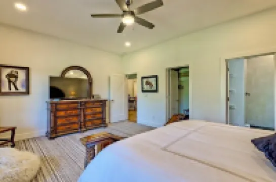 5 All King BRs-Bridesmaid Spa & Glam Suite, Sauna, Chef, 10+ Acres 3 mi. Helen