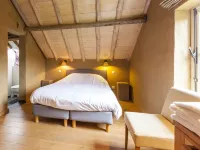 Beautiful Farmhouse in Beernem with Garden Hotels in Beernem