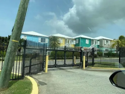 Southgate courtyard<br>Unit 20