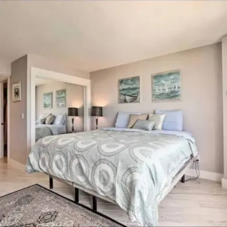 Oceanfront, 2 Bed Condo. Pool. Amazing Views from All Rooms of Ocean and Beach