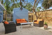 Coco Sands Studios Hotels in Cocoa Beach