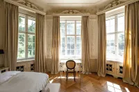 Schlosshotel Neustrelitz Hotels in Granzow