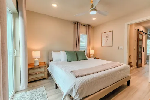Luxurious & Modern Guest House in Orlando, FL Hotels in Union Park
