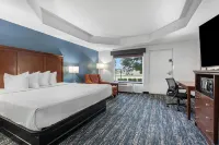 Best Western Canton Inn - parking