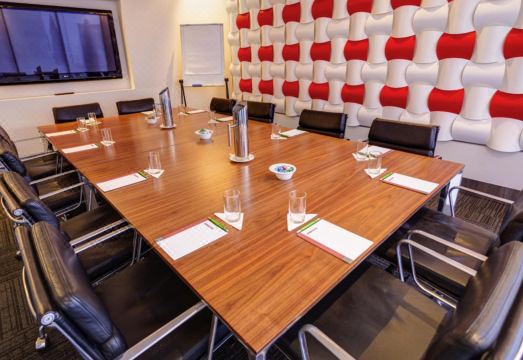 만트라 찰스 호텔