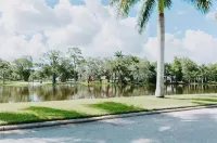 Modern Top Floor Rental Unit near Anna Maria Island