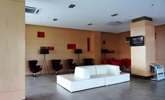 Grand Court Hotel