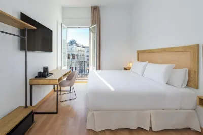 Luthia Puerta del Sol Hotel a 