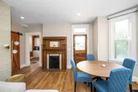 Ludlow Lodge w/ City Views