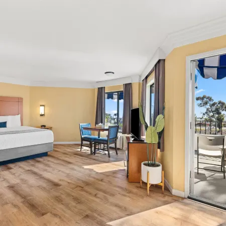 Travelodge by Wyndham San Clemente Beach