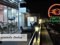 Cihan Hotel Hotels in Aşağışahinler Köyü