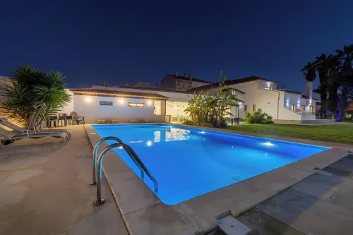 Silver Seahorse Garden Retreat - 4-Star