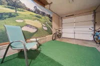 Earth & Echo-Nature-Inspired -  Themed Bedrooms + Firepit + Walk to Brookside