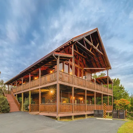 Hot Tub + Games! Mtn-View Cabin Near Pigeon Forge