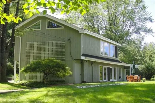 Stunning home with pool, spa, mountain views, sleeps up to 10, walk to Woodstock