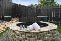 Stylish Retreat, Shared Pool & Yard Near Downtown Fairlawn Lane A by Avantstay