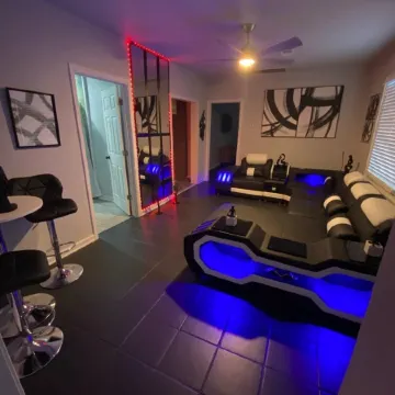 The WrightWay Oasis. 3Bedroom House 1Bath with a Fitness Room, Wi-Fi an Smart Tv Отели в г. Блайтвилл