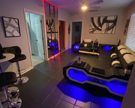 The WrightWay Oasis. 3Bedroom House 1Bath with a Fitness Room, Wi-Fi an Smart Tv 布萊斯維爾酒店