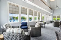 CasaBianca-Pool/FitnessCenter/Hiking/GameRoom Hotels in Arundel