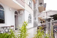 Rich Hotel