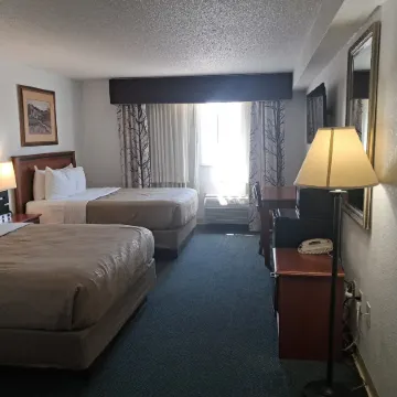 National 9 Inn Showboat