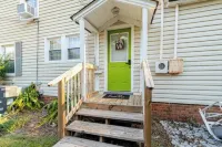 Chic 1-bedroom apartment in fabulous Fayetteville with AC, WiFi