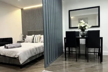 2 Massive Luxury Garden Studios with Gym Access