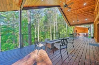 Broken Bow Cabin < 9 Mi to Choctaw Landing Casino - parking