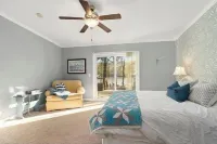 Peaceful Pet Friendly 3BR 2BA Cottage w/ dock!