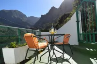 Houses The road of Tamadaba