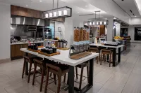 Hilton Garden Inn Atlanta Perimeter Center - breakfast