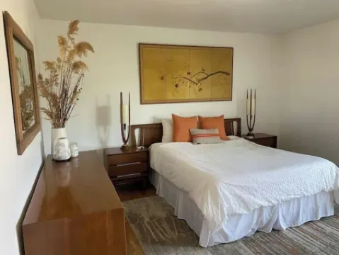 >>MAGICAL property on 5 acres in the Alabama Hills