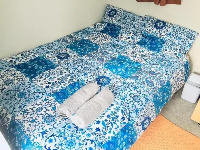 Cozy Cabins stay Hotels in Hamilton East