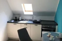 Charming apartment on Wasserburg Anstel equestrian farm Rommerskirchen 호텔