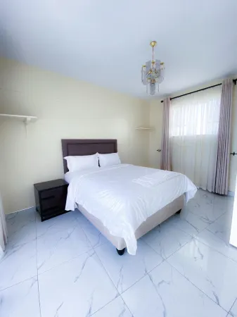 Cozy Up On 5th Отели рядом с достопримечательностью «Roman Catholic Church»