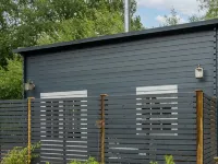 Walliswood Lodge - Rural Retreat - Newly converted, Wood Burner, Air Con, wi-fi 도킹 호텔